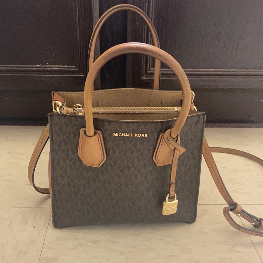 Michael Kors crossbody bag